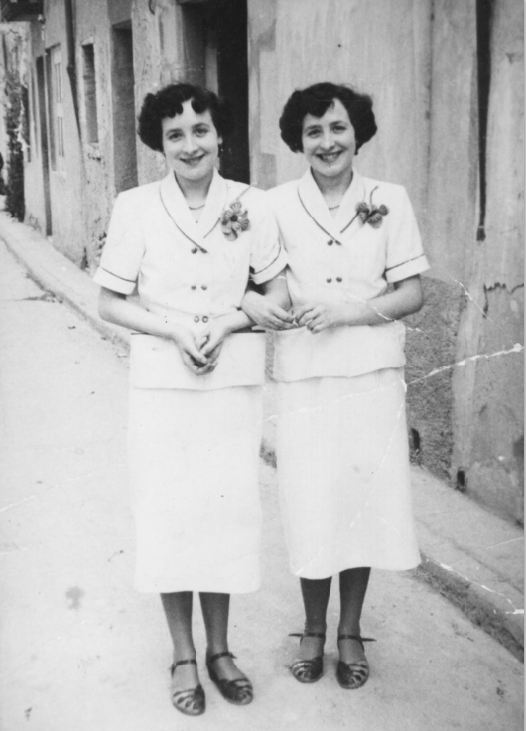 Roba de noies. Foto: Ángel Parareda, 1954